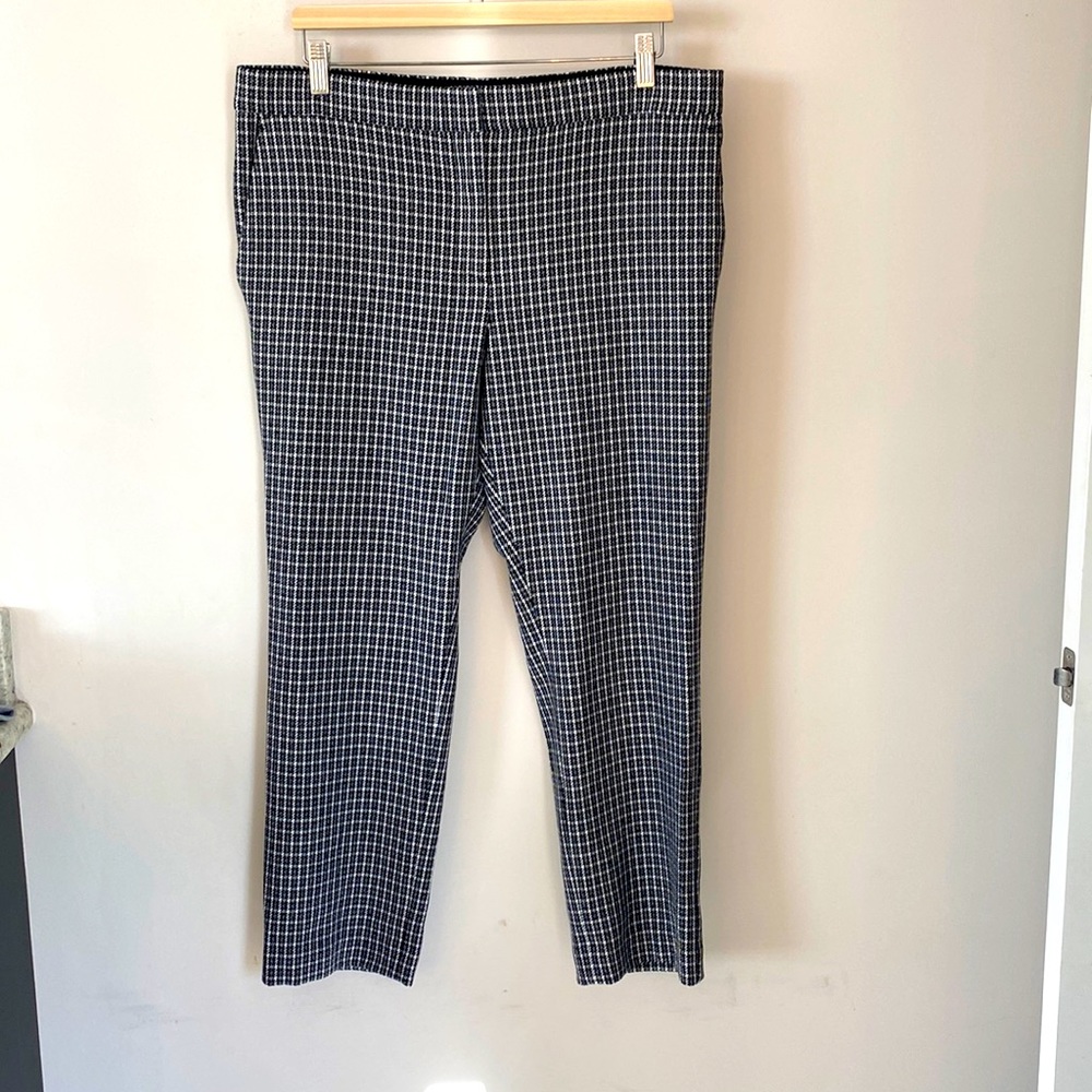 Ann Taylor Black, Gray and White Checkered Pants